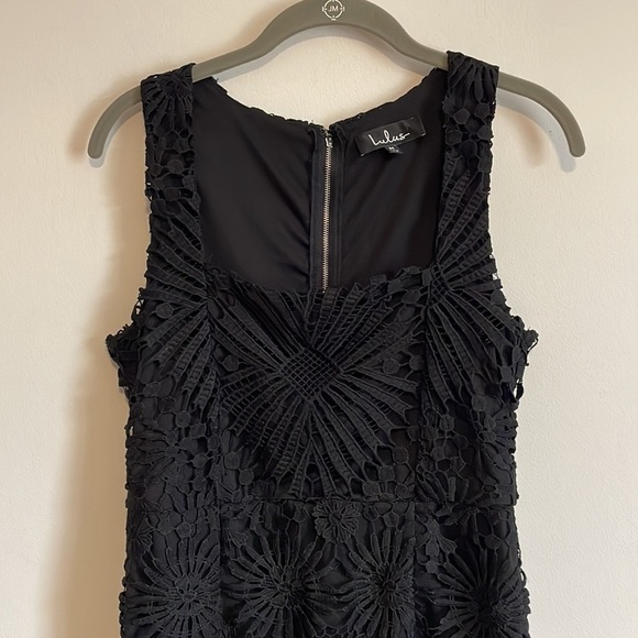 LBD Lace Shift Dress Med Black Eyelet Mini Lulus Classy Evening Contemporary - Picture 4 of 15